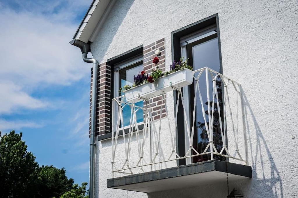Schoenes Haus Mit Grossem Garten Seligenstadt Eksteriør bilde