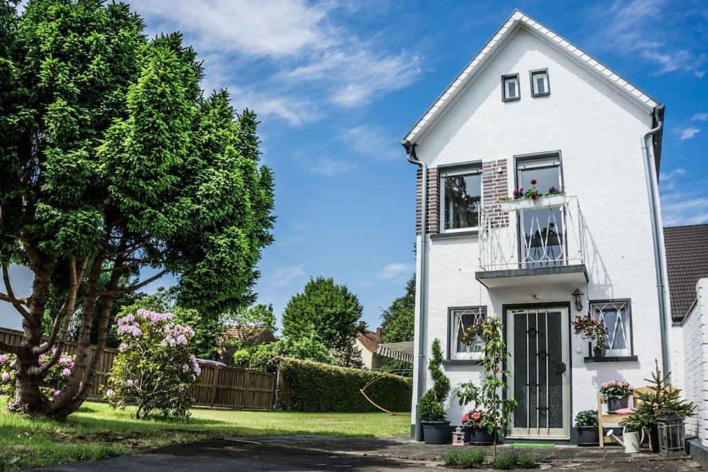 Schoenes Haus Mit Grossem Garten Seligenstadt Eksteriør bilde