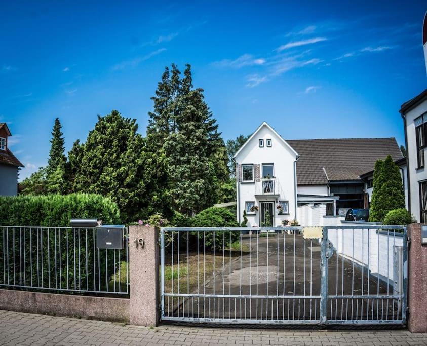 Schoenes Haus Mit Grossem Garten Seligenstadt Eksteriør bilde